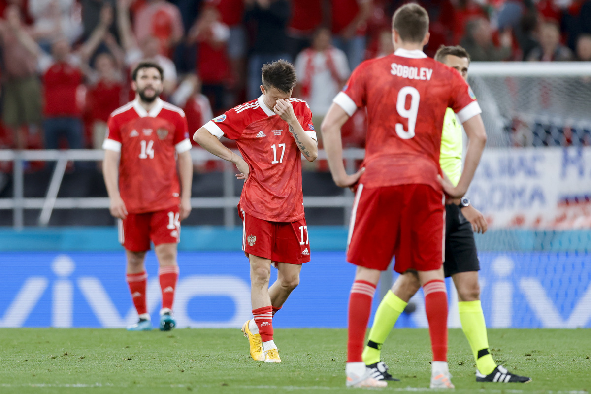 Реакция соцсетей на провал сборной России на Евро-2020