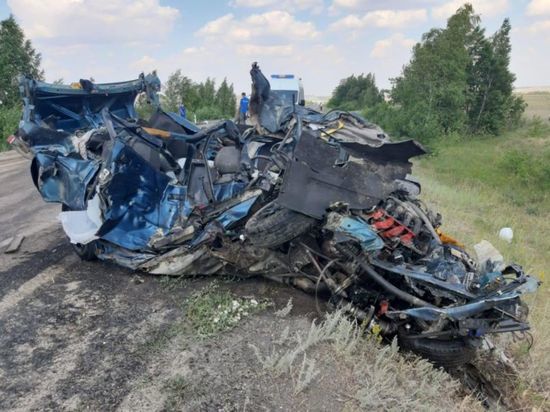 В Башкирии жертвой страшной аварии с грузовиком стал водитель легковушки
