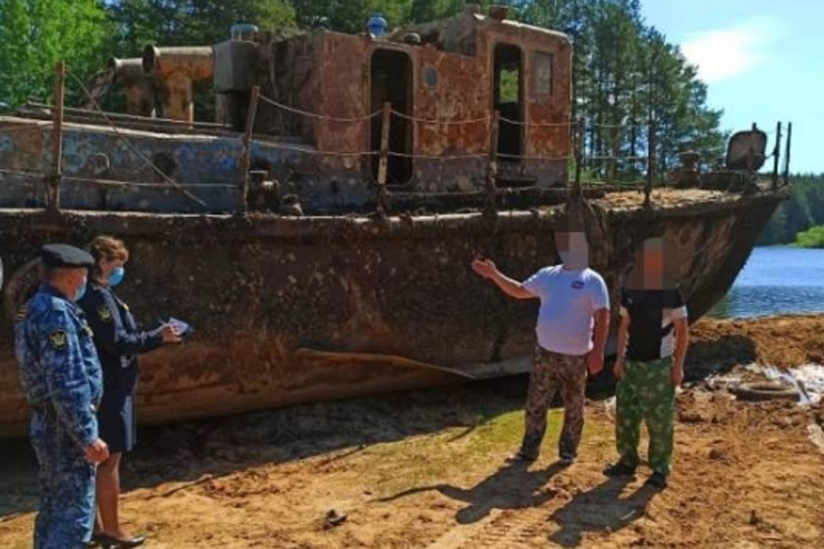 Подъем затонувших кораблей. Подъем затонувших судов. Затонувший корабль Роклифф. Поднятые со дна корабли.