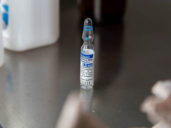 Замглавы омского Минздрава допустил обязательную вакцинацию для отдельных категорий людей