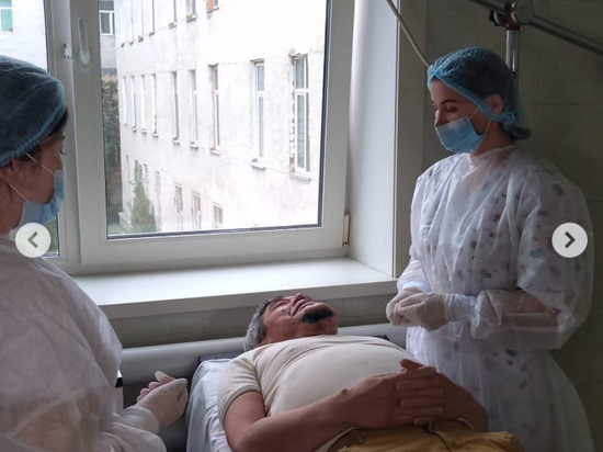 В горбольнице Южно-Сахалинска мужчине удалили опухоль с лица