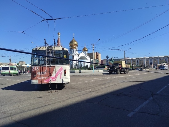 Троллейбусы в Чите встали в районе вокзала из-за обрыва на сети