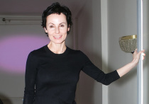 Актриса и режиссер театра и кино, директор Театра на Таганке и театра «Содружество актеров Таганки» Ирина Апексимова заявила в интервью телеканалу "Москва 24", что введение системы QR-кодов в театрах является действенной мерой, которая поможет предотвратить распространение коронавирусной инфекции