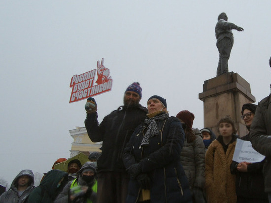 Писателя Сергея Филенко оштрафовали за митинг в поддержку Навального