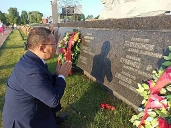 Калмыцкая делегация доставила в Белоруссию капсулу с землей с Хулухутинского мемориала
