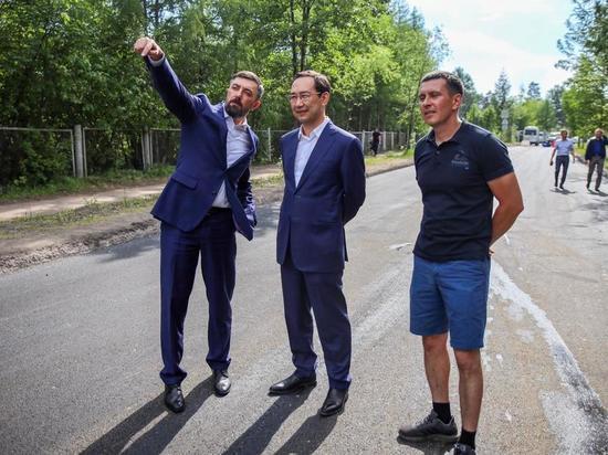 Айсен Николаев проверил ремонт дорог в Нерюнгри