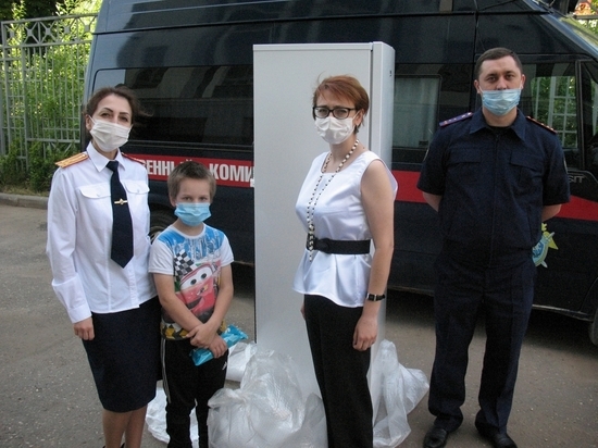 Костромские сюрпризы: уголовное дело о пожаре обернулось покупкой холодильника