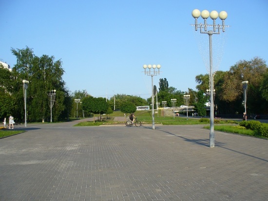 Плитку в Белгороде постепенно заменят асфальтом