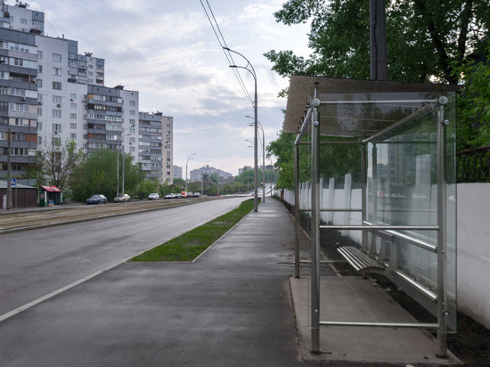 Новгородцам пообещали новые остановки со стеклянными стенками и урнами