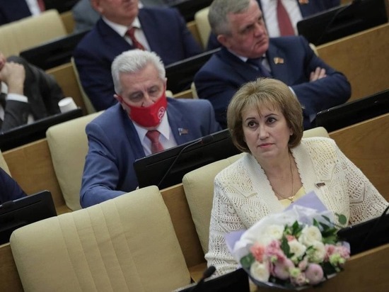 Новосибирская коммунистка Вера Ганзя отказалась возвращаться в Госдуму