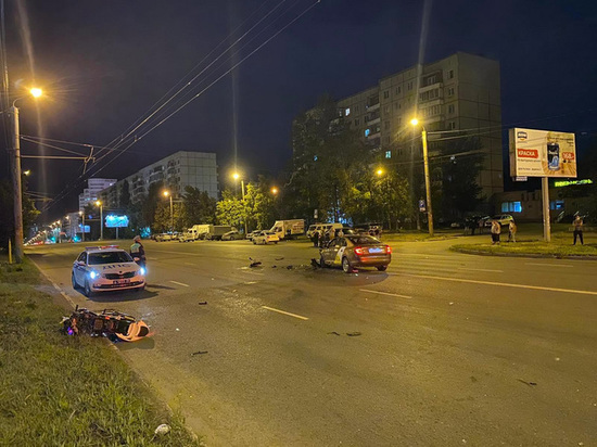 В Челябинске мотоциклист погиб, пытаясь скрыться от сотрудников ДПС