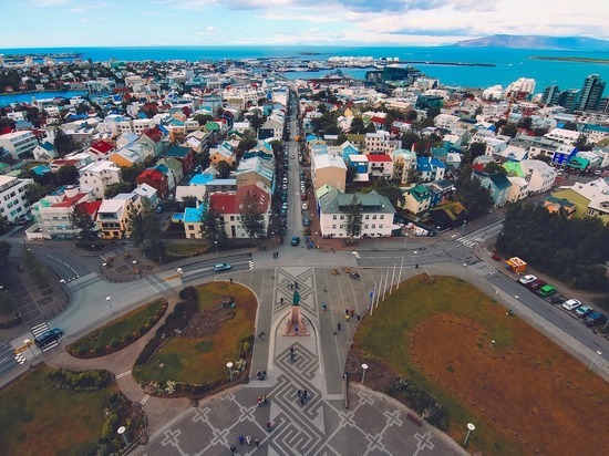Исландия первой в Европе убрала все коронавирусные ограничения