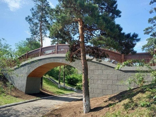 Построенный в парке Дома офицеров «Мост влюбленных» открыли в Чите
