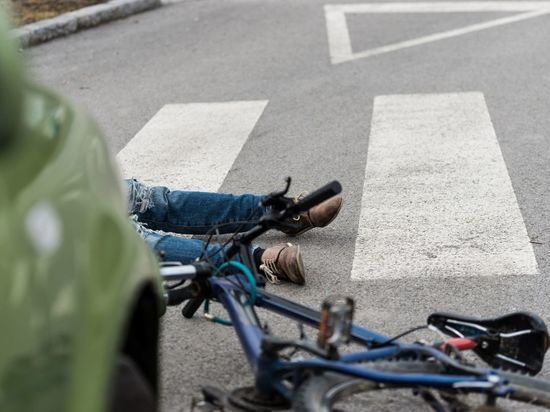 BMW сбил насмерть велосипедиста на проспекте Энгельса