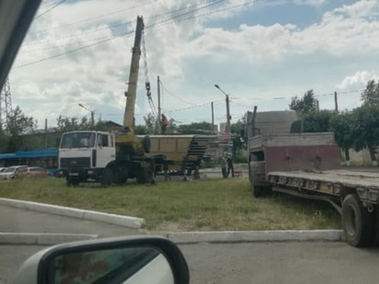 Памятник троллейбусу в Чите демонтировали