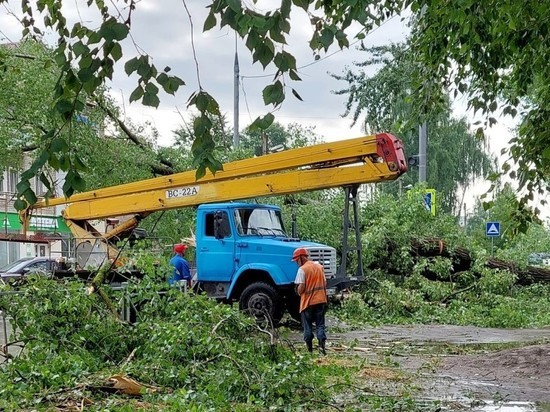 В воскресенье непогода повредила 14 светофоров в Брянске
