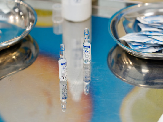 Ещё 7800 новых доз вакцины поступило в Псковскую область