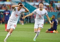Сборные Франции и Хорватии, которые в 2018 году сошлись в финале чемпионата мира по футболу-2018, в один день проиграли в матчах навылет одной восьмой чемпионата Европы-2020