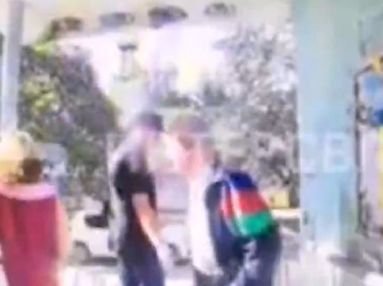 В Челябинске мужчина отправил на больничную койку пенсионера из-за замечания