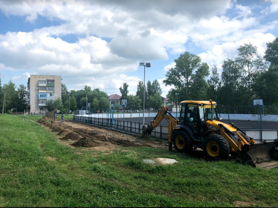 Компания «Свеза» в рамках реализации Программы социально-экономического развития реконструирует стадион в Мантурове.