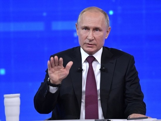В Кремле объяснили отказ отменять прямую линию с Путиным