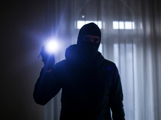 Полиция «охотилась» в Панковке на безмасочников, а поймала квартирного вора