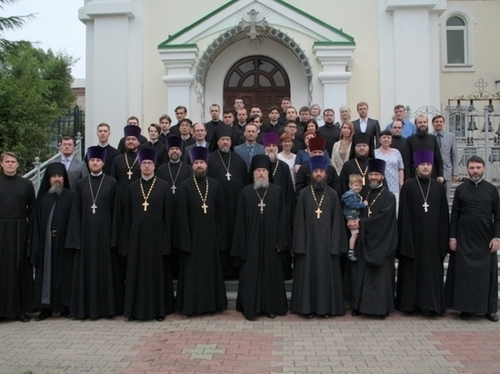 В Хабаровской духовной школе прошел выпускной