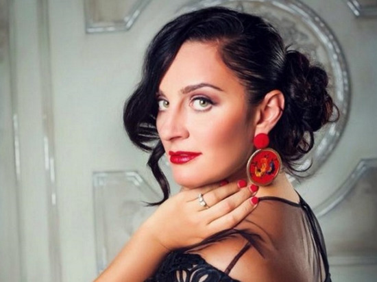 Известнейшая петербургская певица впервые за год прервала молчание и дала интервью «МК в Питере»