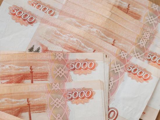 В Оренбуржье женщина полгода незаконно брала деньги на почте