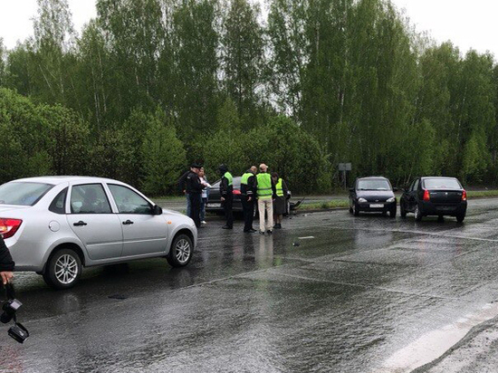 Тройное ДТП в Челябинской области: женщину, выставлявшую знак аварийной остановки, сбила машина