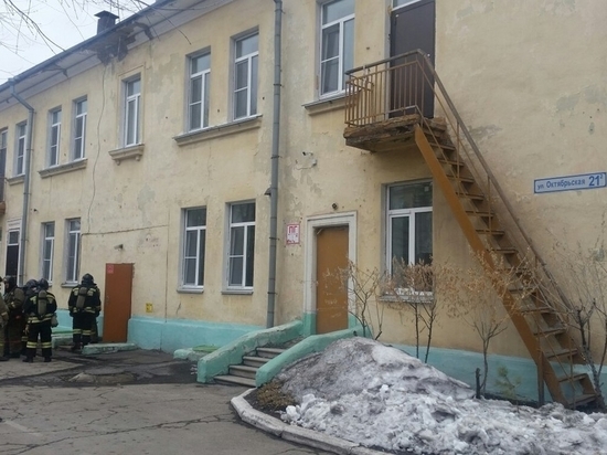 Задымление в подвале: в Магнитогорске из детского сада эвакуировали сотрудников и детей