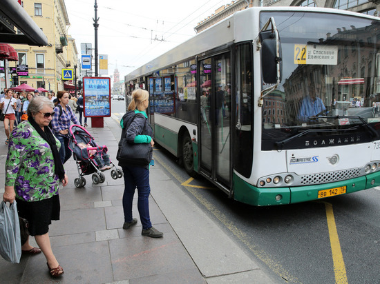 Три автобуса изменят маршрут на несколько дней из-за установки фан-зон Евро-2020