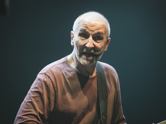 Согласно последней информации, музыканта ввели в медикаментозный сон