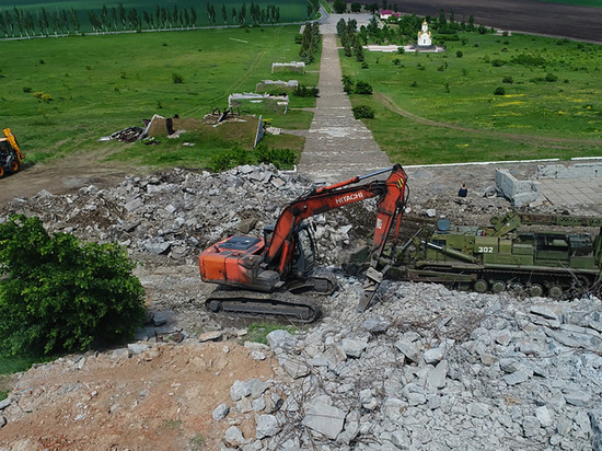 На Саур-Могиле завершена расчистка завалов