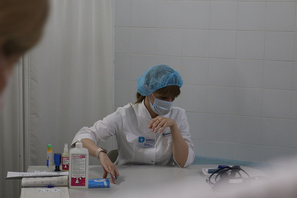 Фотографии вакцинации от COVID-19 в Хабаровске