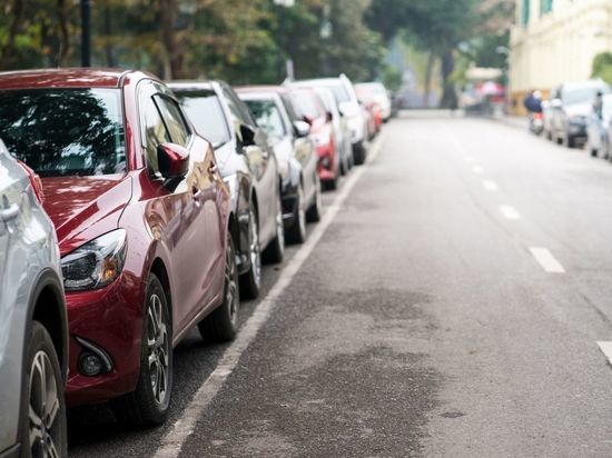 За неделю с парковок Петербурга эвакуировали 440 автомобилей