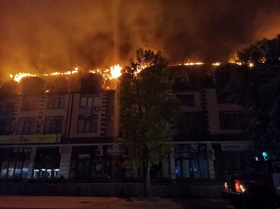 Пострадавшим в результате возгорания кровли дома в Горячем Ключе окажут необходимую помощь