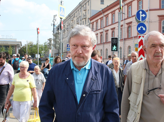 Явлинский объяснил отказ от участия в думских выборах