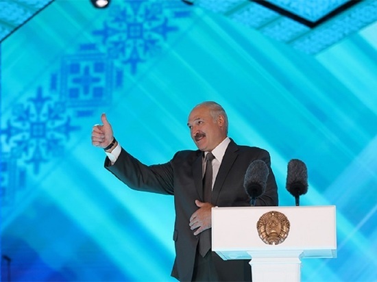 Песков заявил о желании Кремля принять Лукашенко в Крыму