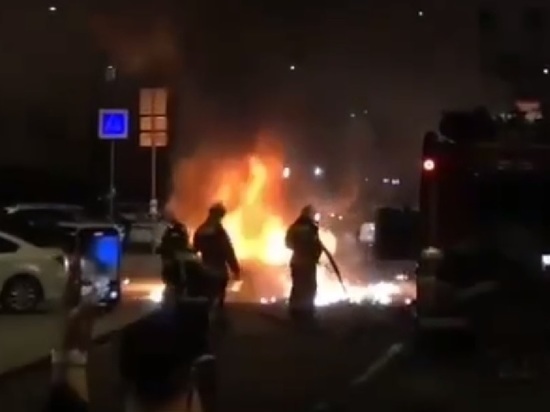 В центре Москвы полностью сгорел Ferrari