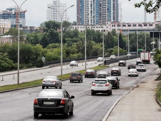 Бебелевский мост в Екатеринбурге открыли досрочно