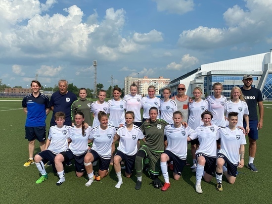 Футбольный клуб «Новосибирск-Ж» выиграл в своем первом матче со счетом 14:0
