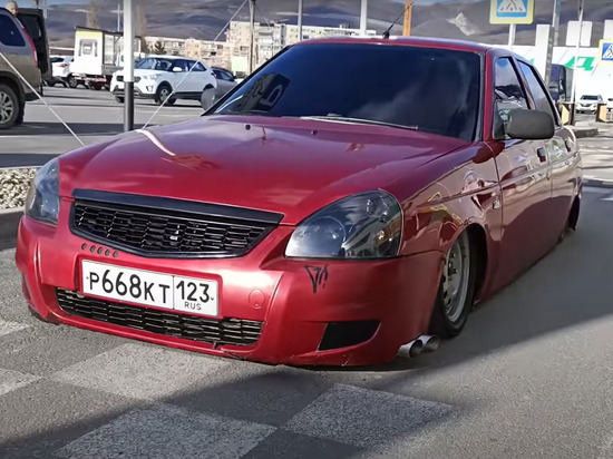 Стала известна причина пристрастия кавказцев к заниженным автомобилям