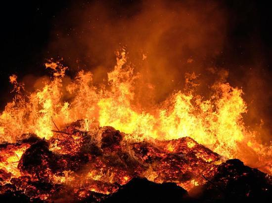 В Медногорске крупный пожар