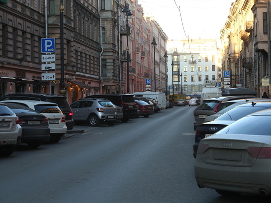 Комтранс опубликовал график патрулирования улиц Петербурга