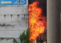 Сильное возгорание возникло 5 июля в половине десятого утра в производственно-складском помещении по адресу ул