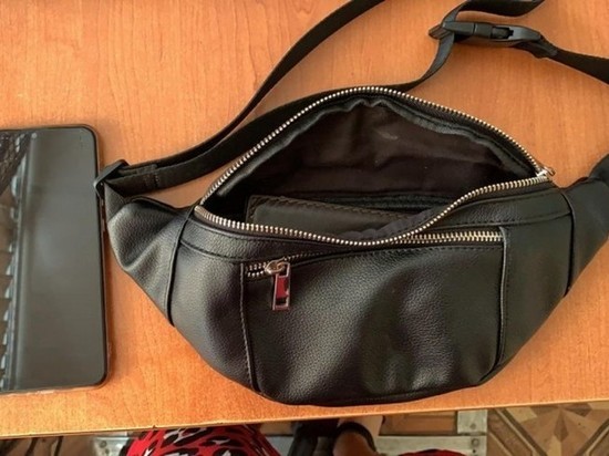 В Омске мошенница представилась сотрудницей наркоконтроля и забрала сумку у 20-летней девушки