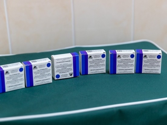 В псковском ТЦ «Фьорд Плаза» к полудню закончилась вакцина от коронавируса