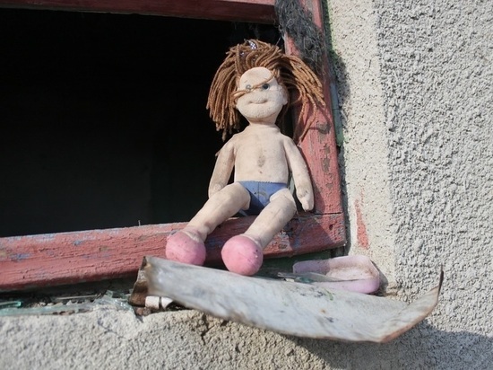 В Смоленске за полгода устроены 36 детей, оставшихся без родителей