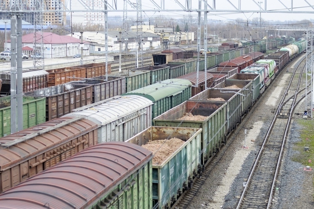 Грузовой поезд 8. Сборная угольная Новомосковск.